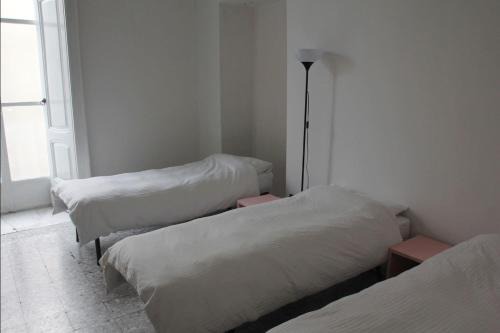 Naples City Centre House | 1 bed in Basic 6 Bed Female Room (share Bathroom)
