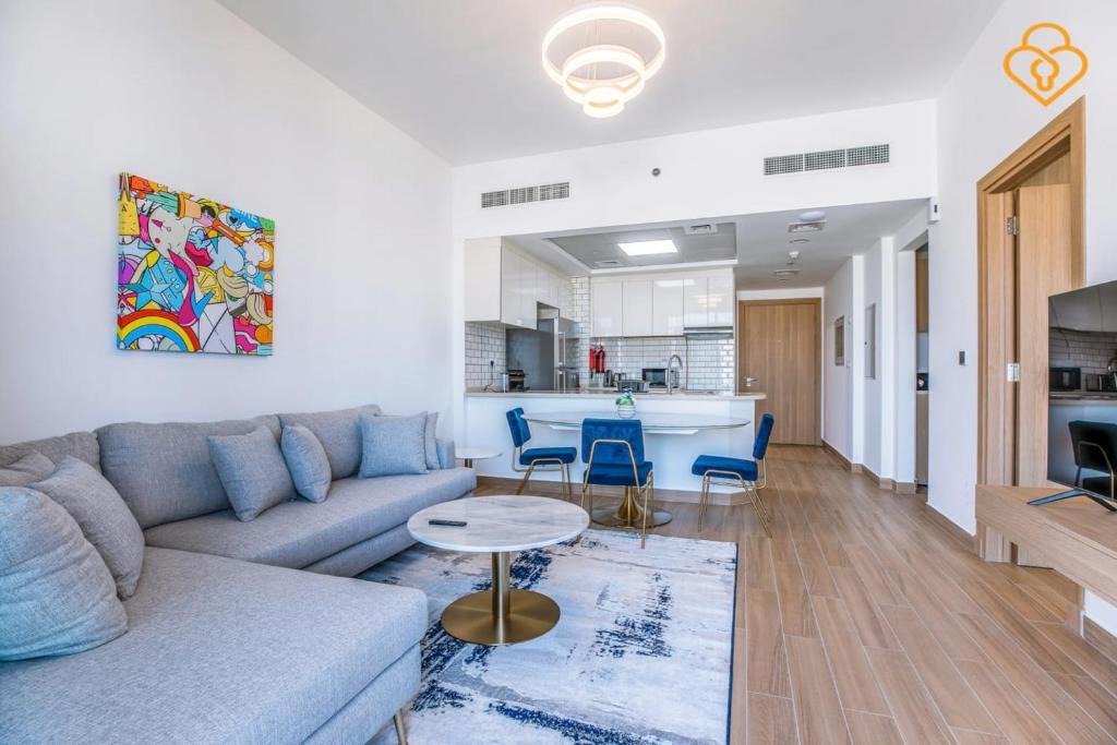 Al Satwa Apartment | 151 Residences 1 BR Apt 711 Jumeirah Garden City Shkh Zayed
