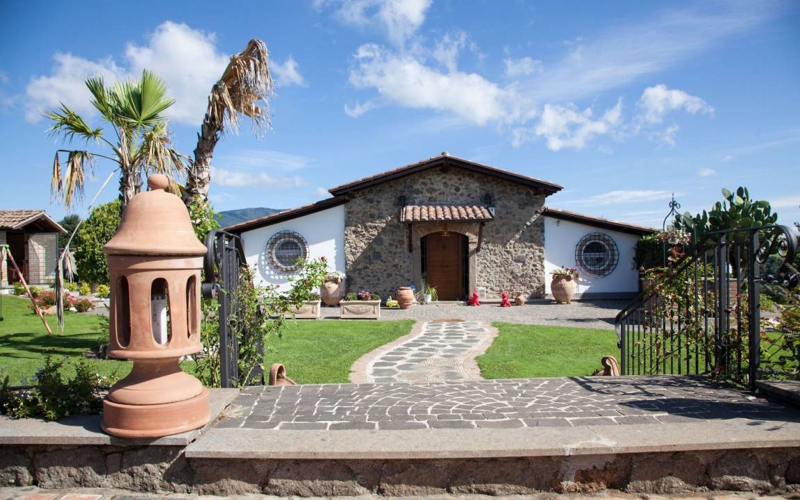 Velletri Villa | 180 m² Villa ∙ 4 bedrooms ∙ 10 guests