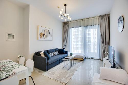 Dubai Marina Apartment | 1BD apt in Sparkle Tower by Swarovsky big capacity