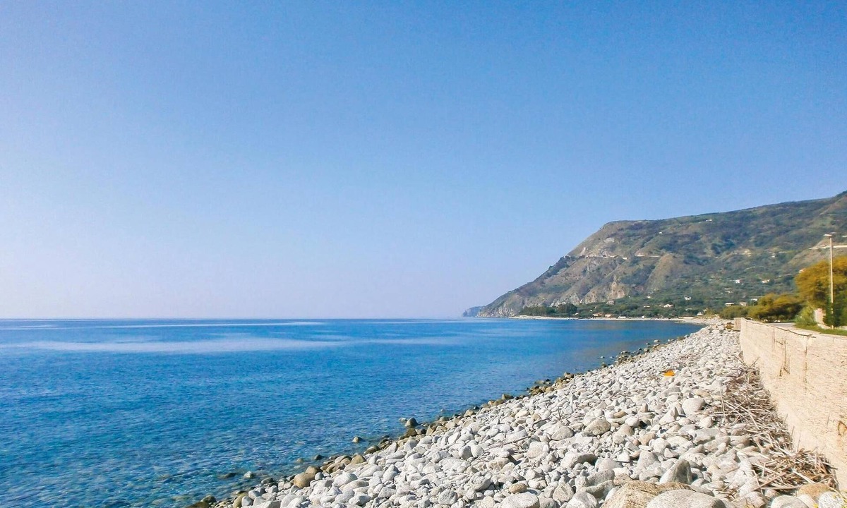 Falerna Apartment | 2 bedroom accommodation in Falerna