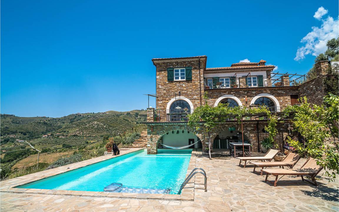 Perdifumo House | 230 m² House ∙ 3 bedrooms ∙ 9 guests