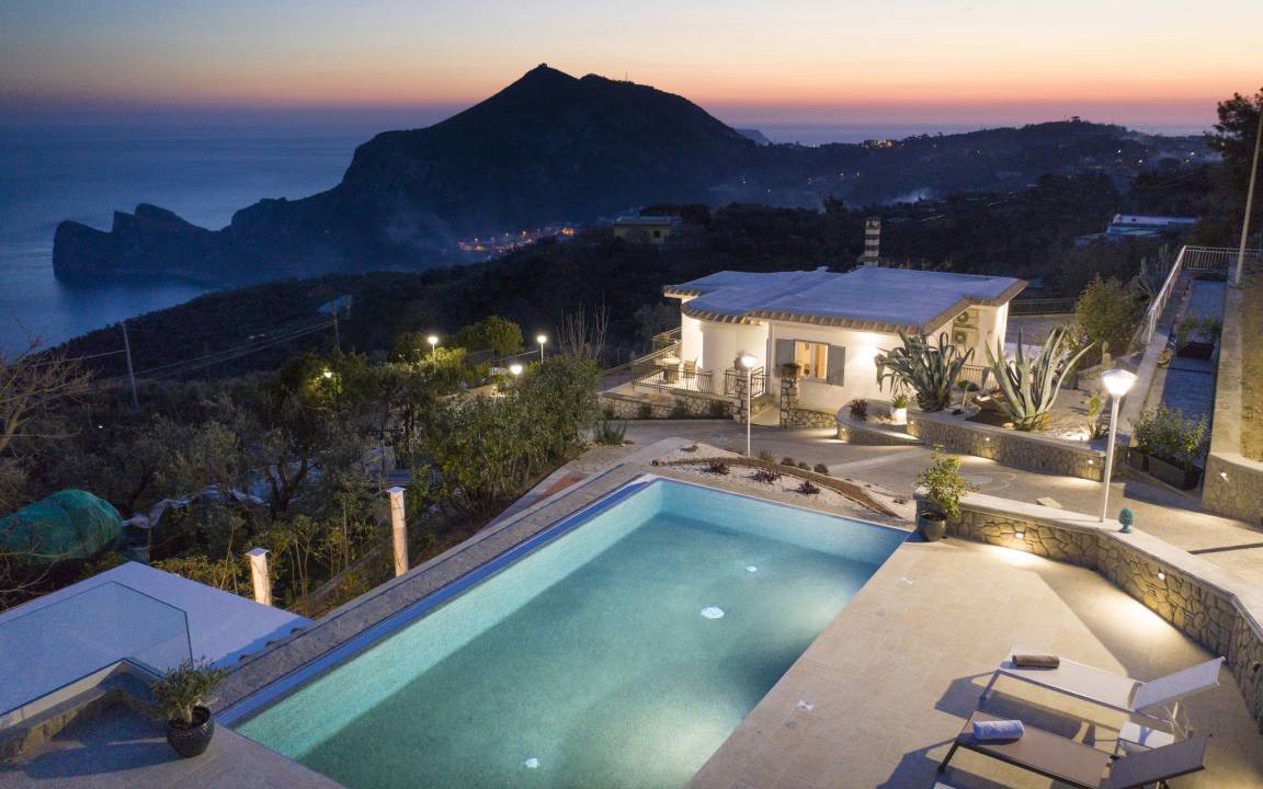 Massa Lubrense Villa | 240 m² Villa ∙ 5 bedrooms ∙ 10 guests