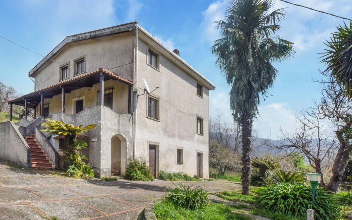 Cetraro House | 250 m² House ∙ 4 bedrooms ∙ 6 guests