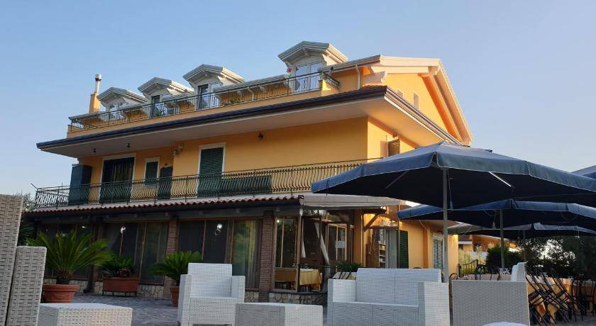 Caserta Bed & Breakfast | 30 m² Bed and breakfast ∙ 5 guests