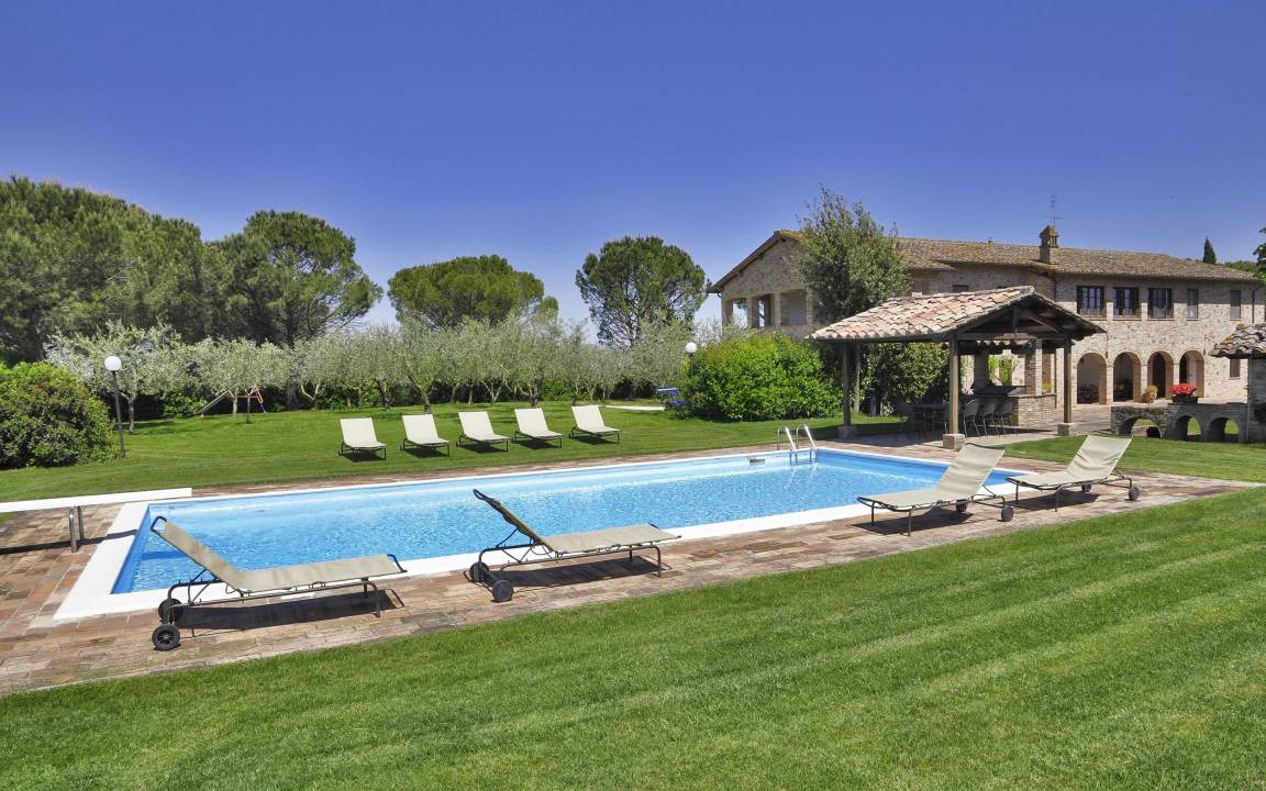 Torgiano Villa | 340 m² Villa ∙ 6 bedrooms ∙ 12 guests