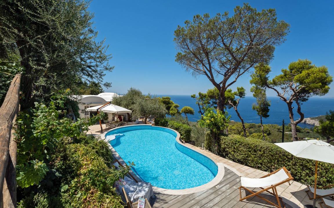 Anacapri Villa | 350 m² Villa ∙ 6 bedrooms ∙ 11 guests