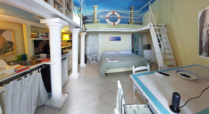Portici House | 50 m² House ∙ 2 bedrooms ∙ 4 guests