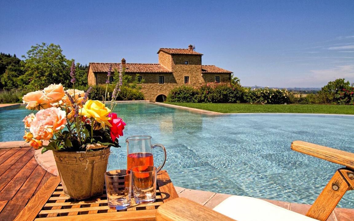 Petrognano Villa | 550 m² Villa ∙ 8 bedrooms ∙ 16 guests