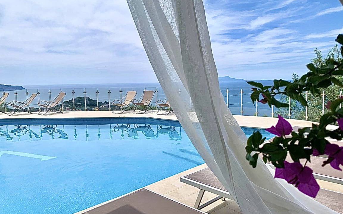 Schiazzano Villa | 600 m² Villa ∙ 6 bedrooms ∙ 12 guests
