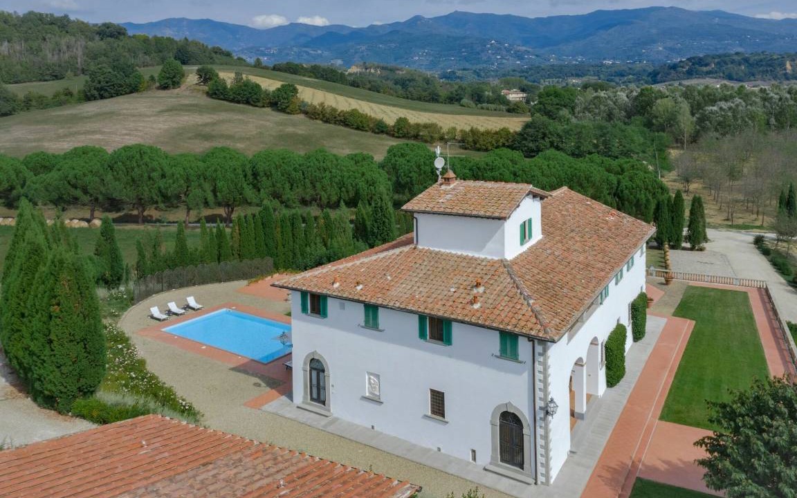 Reggello Villa | 618 m² Villa ∙ 10 bedrooms ∙ 20 guests