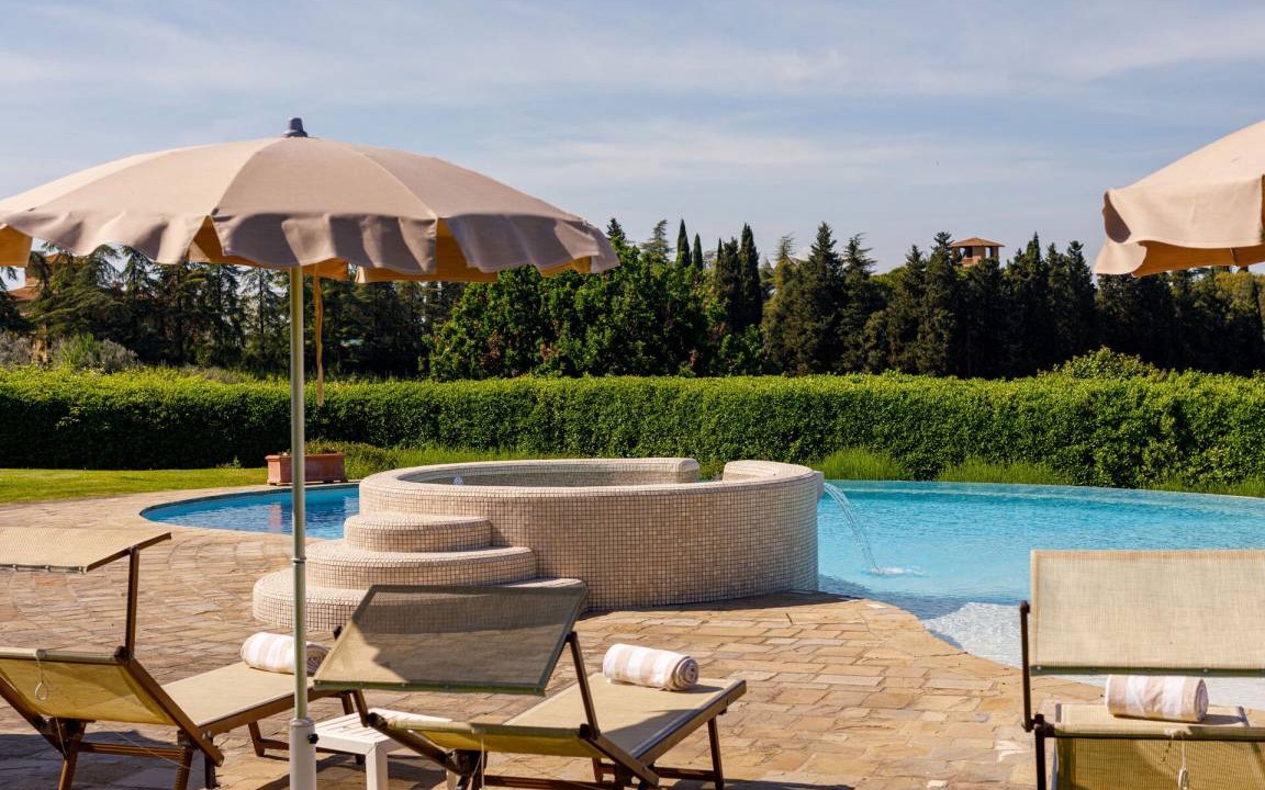 San Pietro in Bossolo Villa | 700 m² Villa ∙ 10 bedrooms ∙ 20 guests