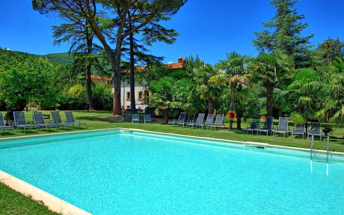 Capolona Villa | 750 m² Villa ∙ 9 bedrooms ∙ 18 guests