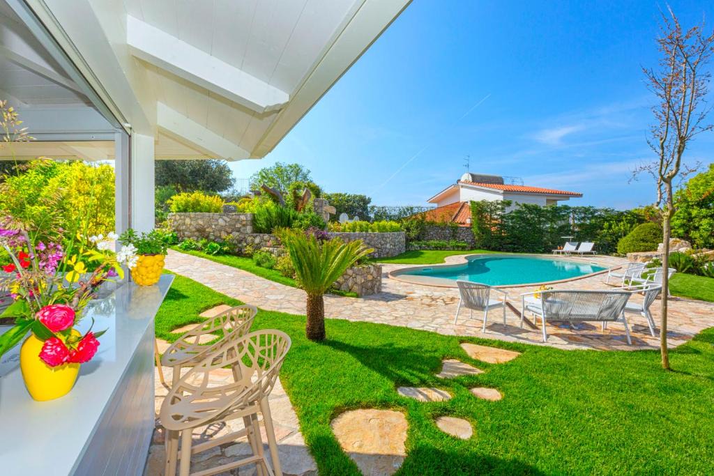 Sant'Agata sui Due Golfi Villa | AMORE RENTALS - Resort Ravenna