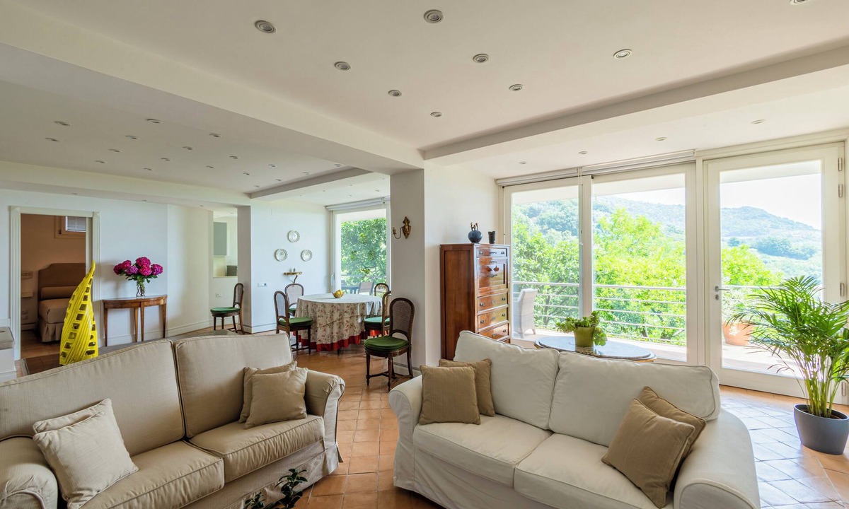 Raito Apartment | Apartment in Vietri S/M only 4 km from Salerno and its famous "Luci d'Artista"