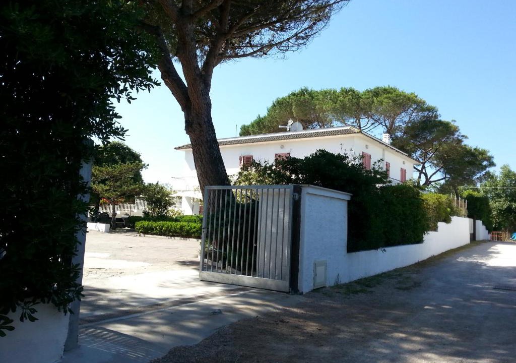 Minturno Apartment | Appartamento in Villa Valentini- Fronte mare, Giardino e Parcheggio privato, WIFI, dotato di tutti i confort, nel Cuore del Golfo di Gaeta