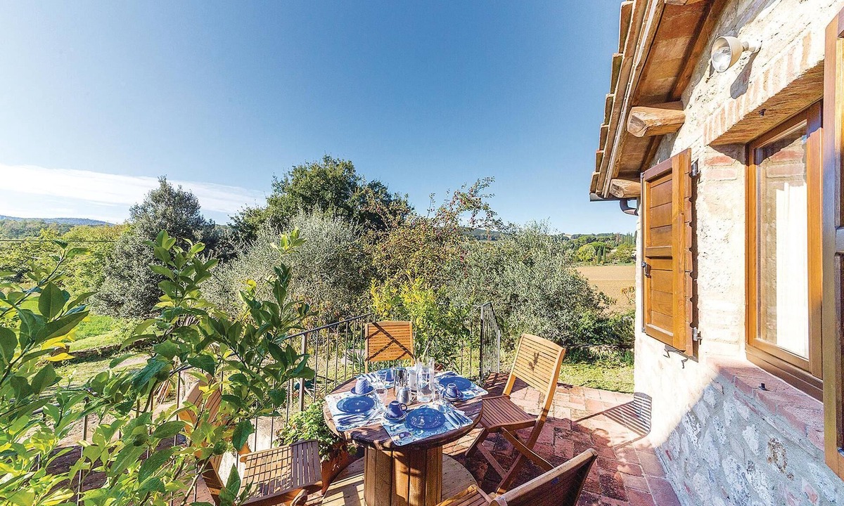 Monteroni d'Arbia House | Awesome home in Monteroni d´Arbia SI