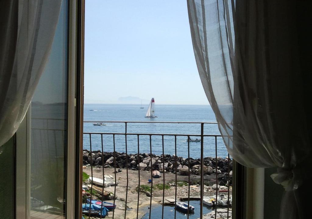 Pozzuoli Bed & Breakfast | B&B Borgo Marinaro