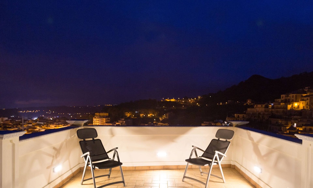 Gioiosa Ionica Bed & Breakfast | B&B Palazzo Mantegna