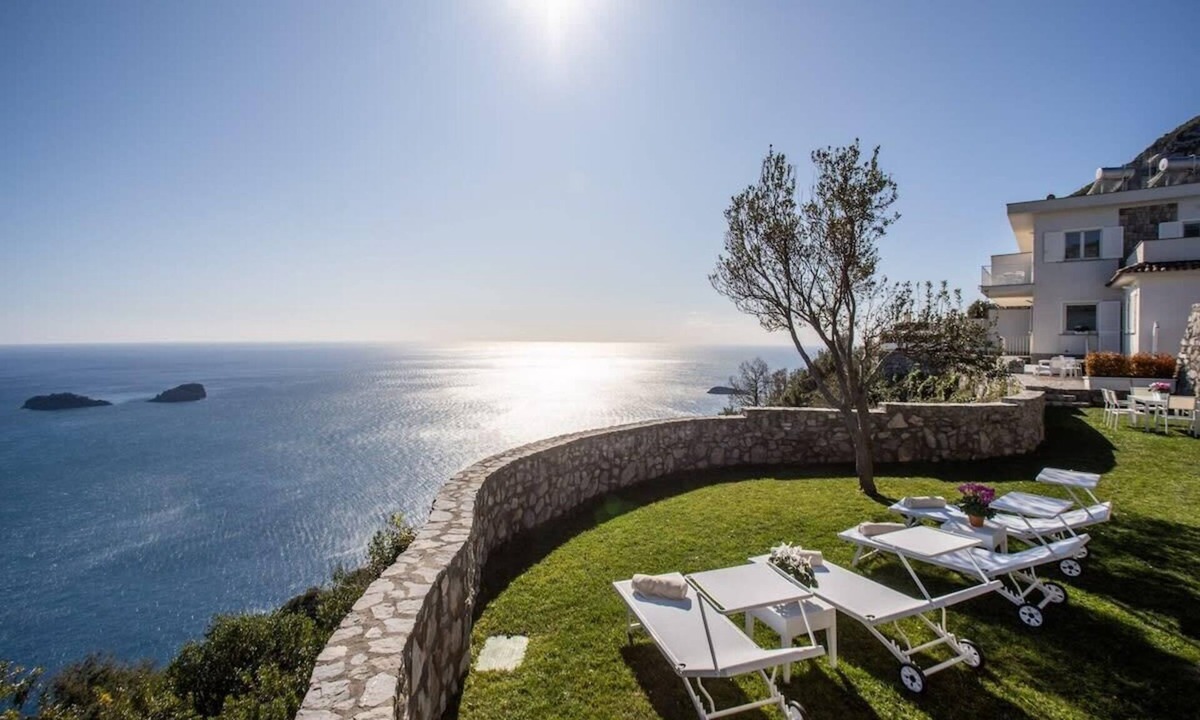 Colli di Fontanelle Villa | Belvedere delle Sirene by Feeling Italy