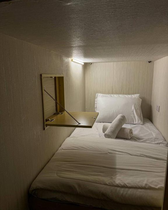 Business Bay Hotel | Capsule Hostel Room in Business Bay Near Downtown