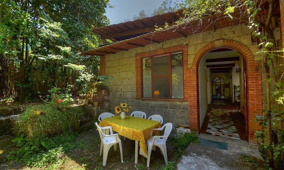 Meta Villa | Casa Amaranto: A bright and cheerful villa surrounded by the greenery, with Free WI-FI.