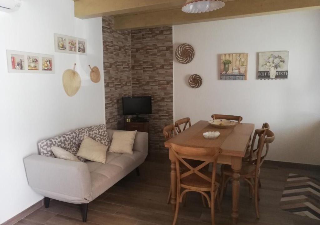 Amaroni House | Casa Anna