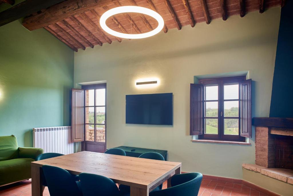 Asciano Apartment | Casa Crete Senesi Appartamento RIBES nel Podere di Sant’Antonio