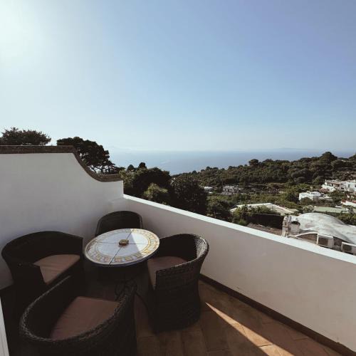 Tiberio House | Casa La Gioia Capri