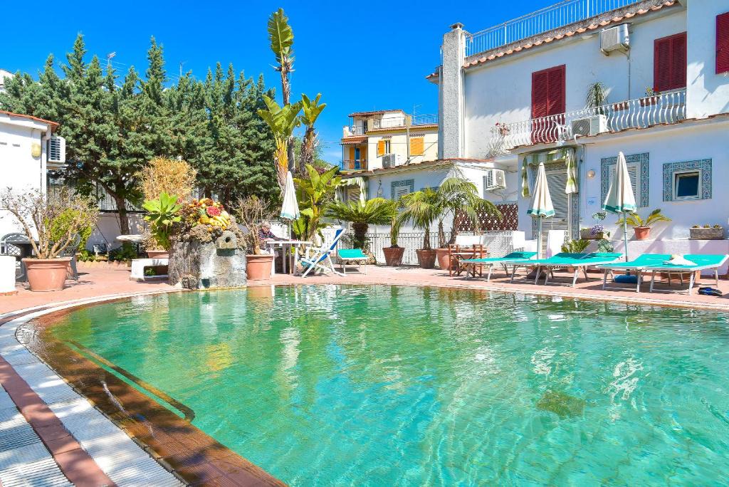 Ischia Porto Hotel | Charme Hotel La Villa Tina
