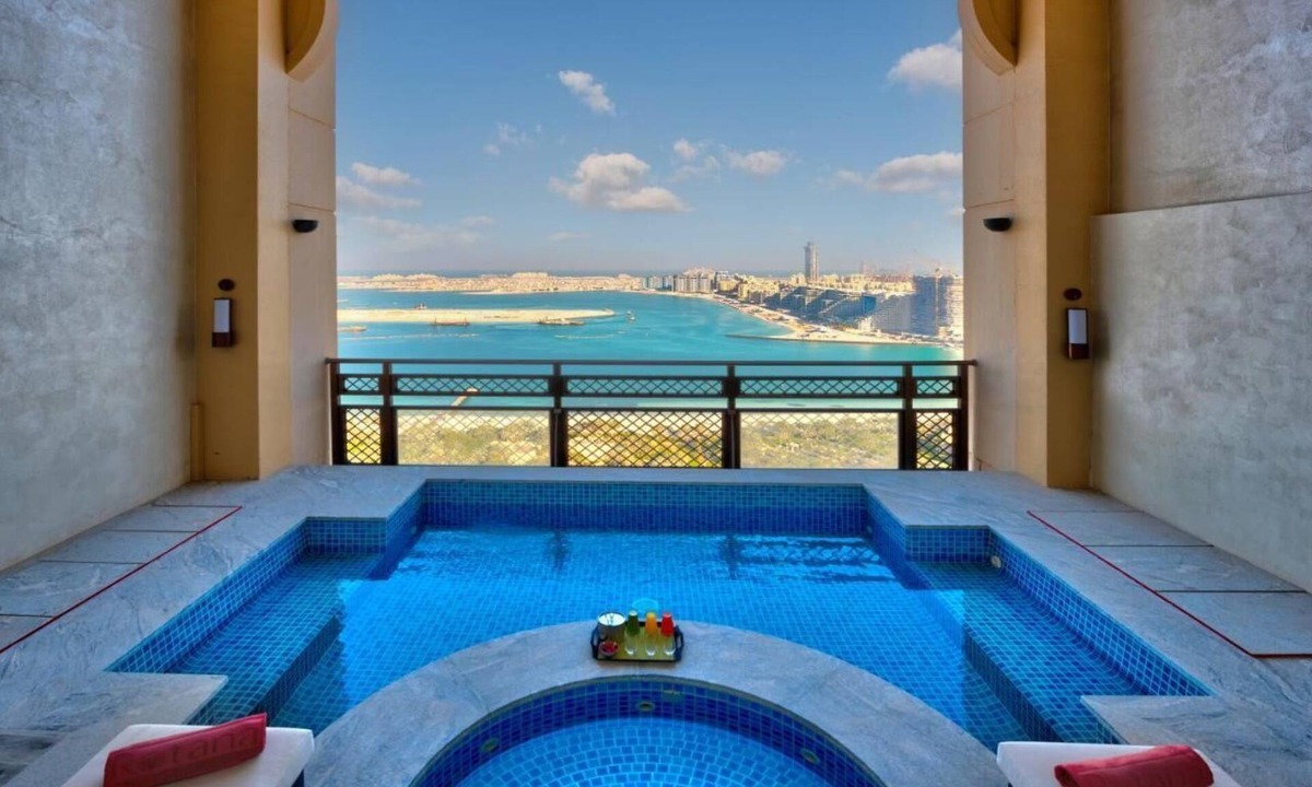 Dubai Media City House | Classic Room Near Dubai Media City Park