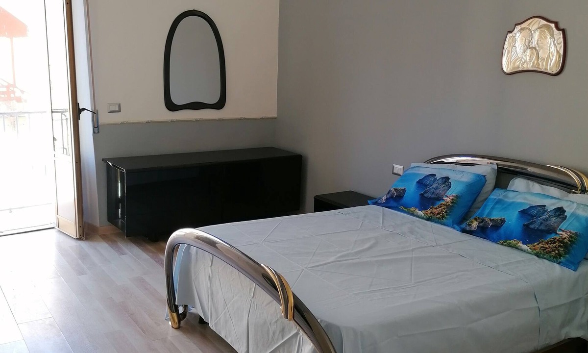 Torre del Greco Apartment | Close to Naples, Pompeii and 100 meters from boarding to Capri, Amalfi and Positano
