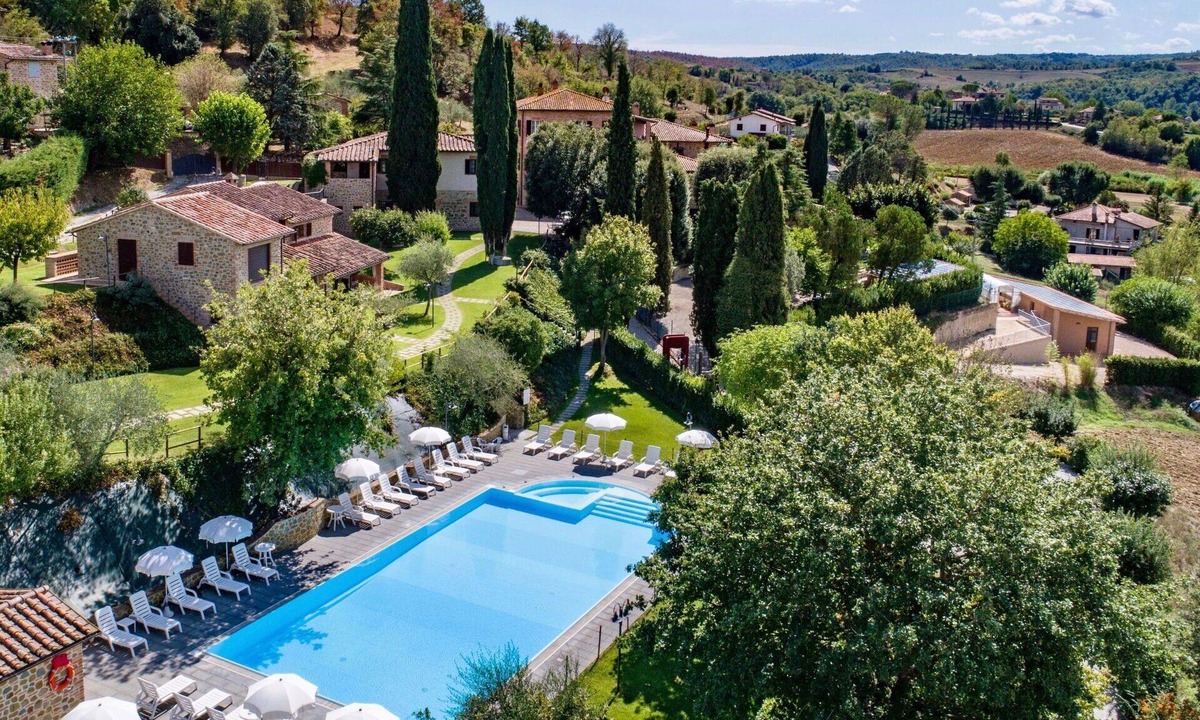 Popoltaio-Schiacciato Villa | Cosy apartment in villa for 8 people with pool, A/C, WIFI, TV and patio