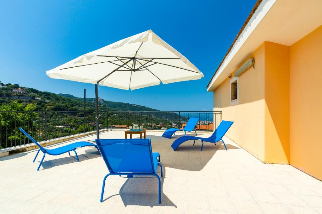 Piano di Sorrento Villa | Country House with Terrace near Sorrento