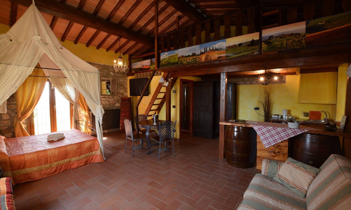 Rignano sull'Arno Apartment | Country Resort il Frassine with shared swimming pool