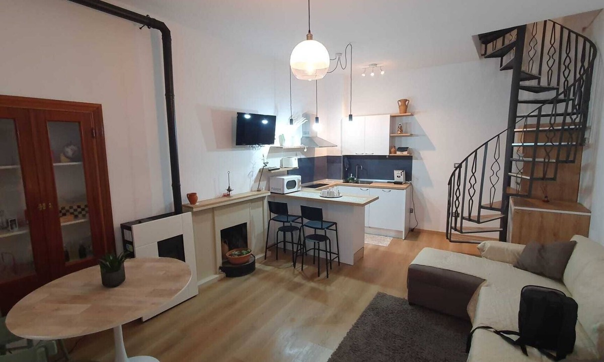 Vallata House | Detached house St. George in the heart of the country