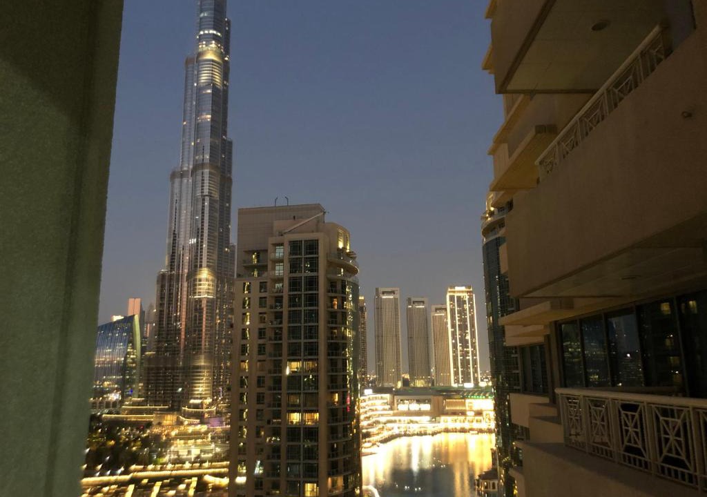 Downtown Dubai Apartment | Downtown Boulevard one bedroom Apt in 29 blvd Burj & fountain View Master plus 2 single beds
