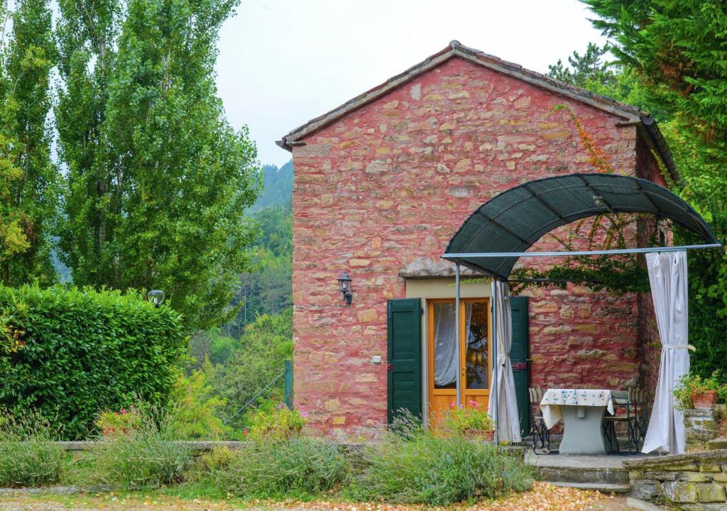 Tredozio House | Duplex Holiday Home in Tredozio with Swimming Pool