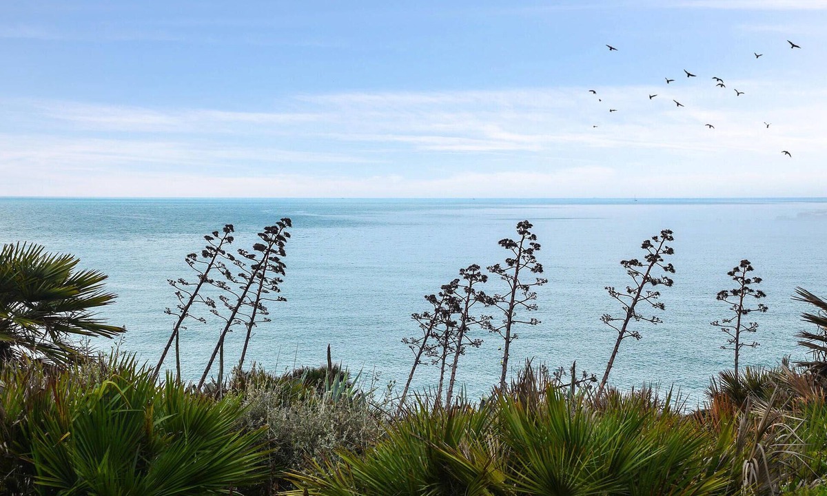 Roseto Capo Spulico House | Enjoy the coastal region of Roseto Capo Spulico in this practical vacation home.