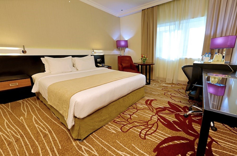 Al Muraqqabat Hotel | Excelsior Hotel Downtown Dubai