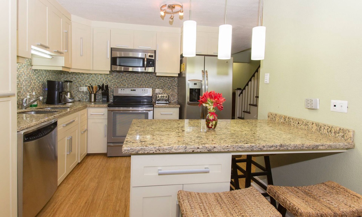 Ciudad Cariari Villa | Exclusive 2-bd. condo on golf course near S.J. airport- golf and tennis package