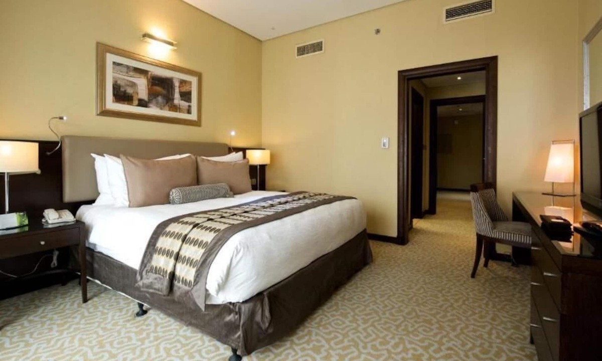 Barsha Heights House | Executive Three Bedroom Apartment Near Internet Metro Station By Luxury Bookings