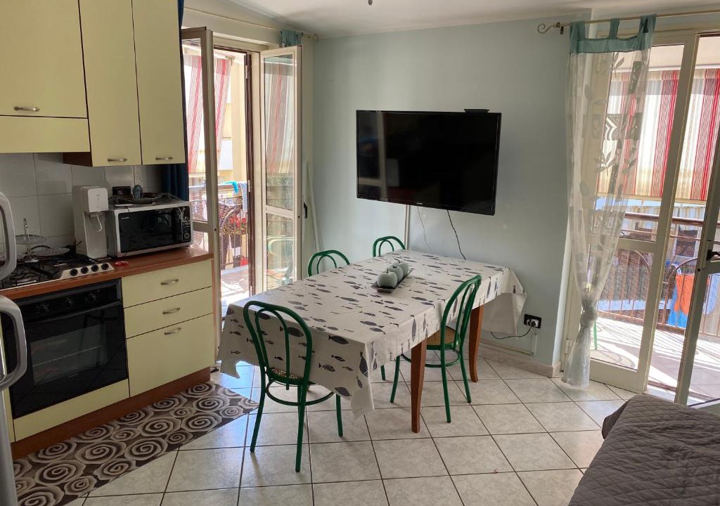Falerna Apartment | Falerna Marina Torre Lupo Fronte Mare - Da Nino