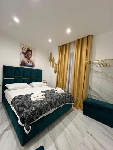 Secondigliano House | Familia