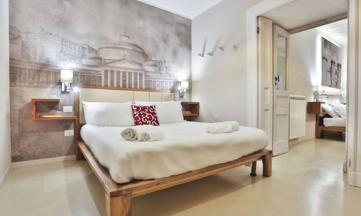 Naples City Centre Apartment | Fate Foria Style house