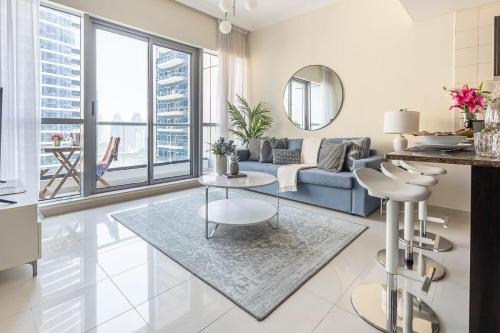 Dubai Marina Apartment | Frank Porter - Bay Central