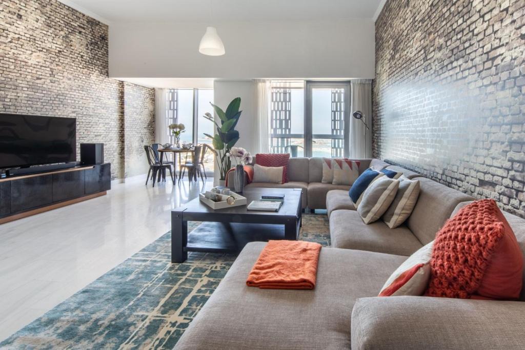 Dubai Marina Apartment | Frank Porter - Cayan Tower