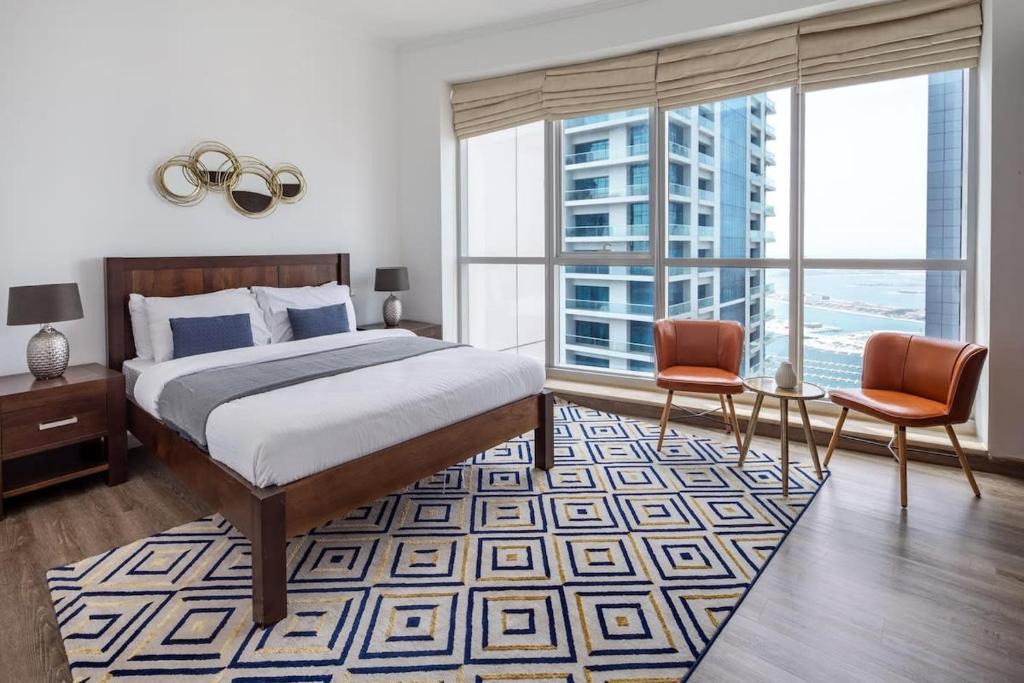 Dubai Marina Apartment | Frank Porter - Torch