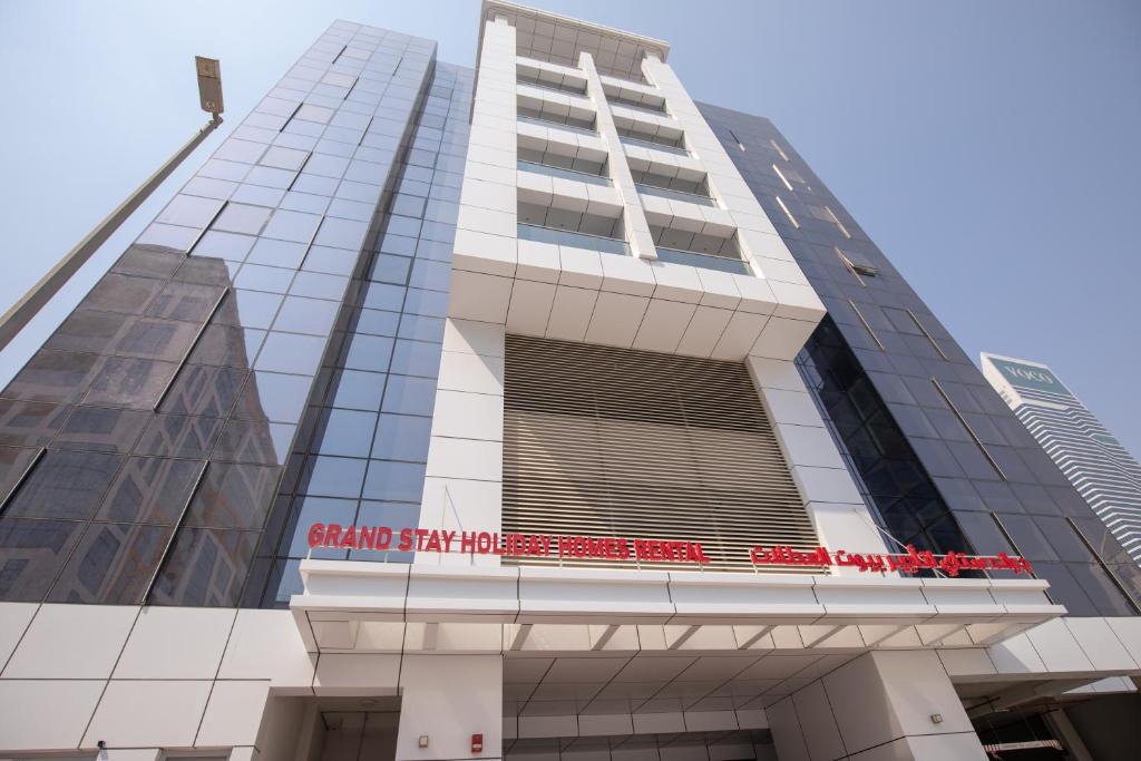 Al Satwa Apartment | Grand Stay Holiday Homes Rental