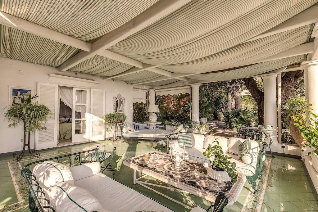 Marina Piccola Villa | Green Coral - 1950's Luxury Villa